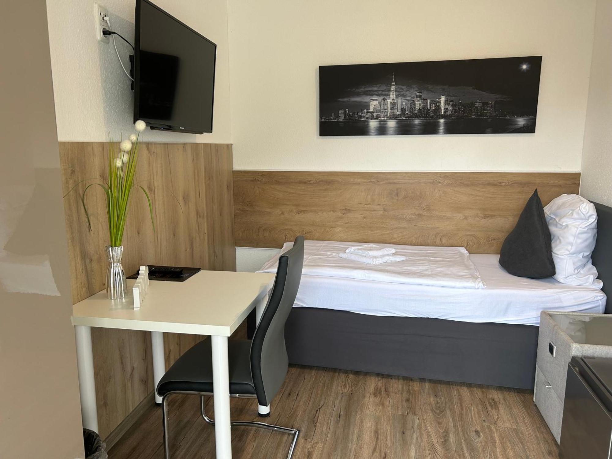 Gaestehaus Wuerzburg 24H Estenfeld Eksteriør bilde